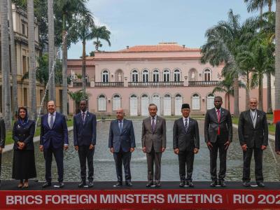 BRICS dicen que se defenderán en plena guerra comercial de Trump