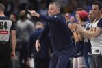Los Nuggets despiden al entrenador Michael Malone y destituyen al gerente general Calvin Booth