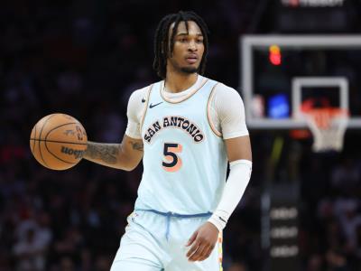 Castle, de los Spurs, es nombrado Novato del Año