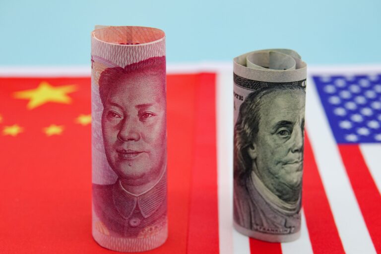 China responde a EE UU con un arancel de 84%, la UE sigue su ejemplo con un gravamen de 25%