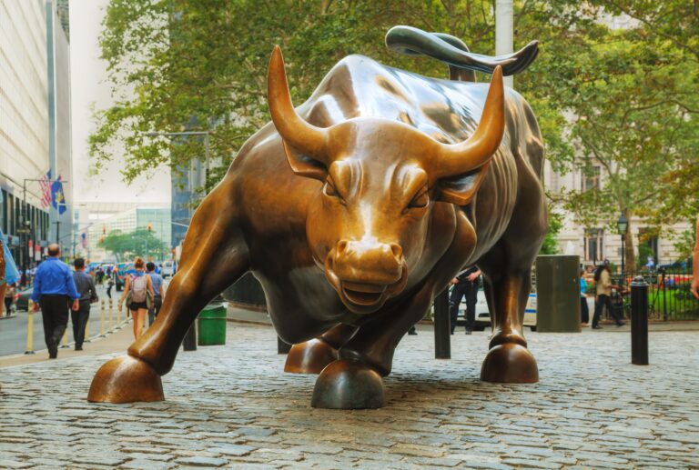 Cinco conceptos necesarios para entender el pánico financiero causado por los aranceles de Trump