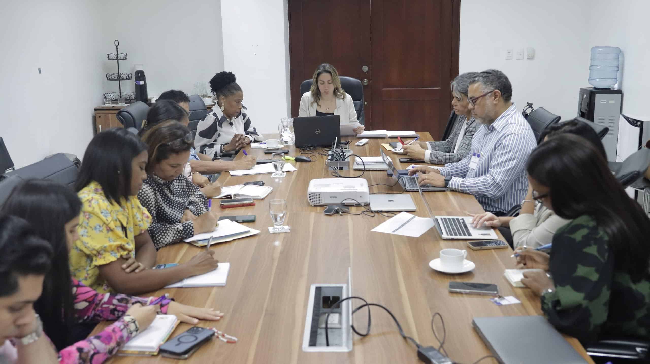 Comisión de apoyo integral a los afectados por el desplome del Jet Set. 