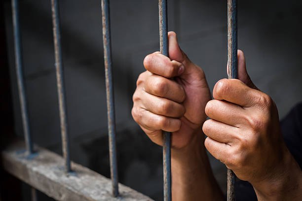 Condenan a 20 años de prisión a hombre por traficar más de 300 kilos de cocaína