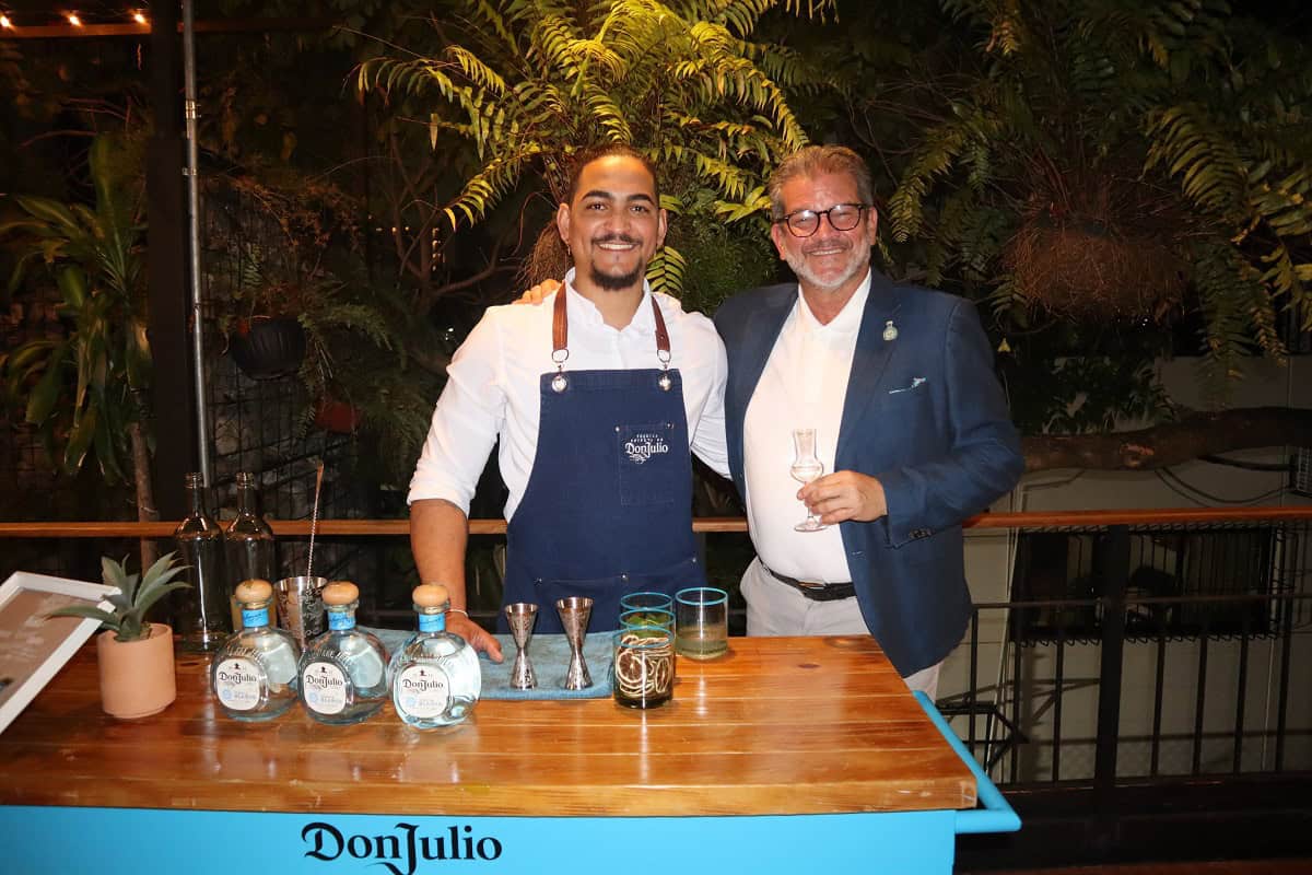 Luis Adrián Rodríguez y Arturo Savage.