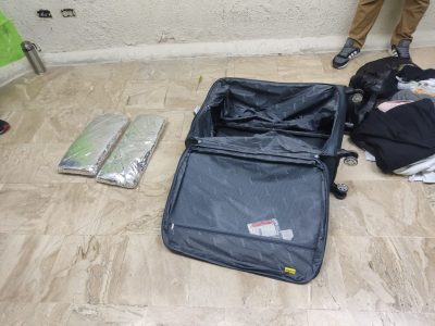 DNCD incauta dos paquetes de presunta cocaína en Aeropuerto de Punta Cana