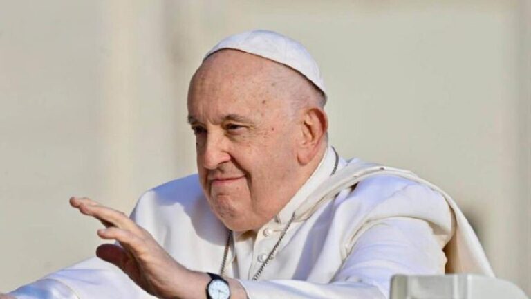 El papa Francisco falleció a causa de un accidente cerebrovascular