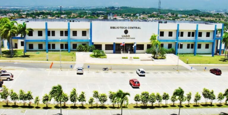 Estudiantes de UASD Santiago denuncian deterioro de infraestructura