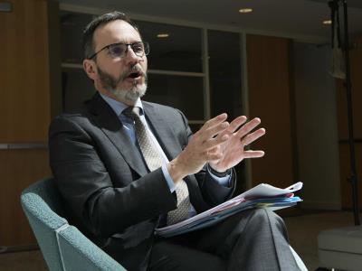 FMI eleva del 25 al 40 % el riesgo de recesión en EE. UU.