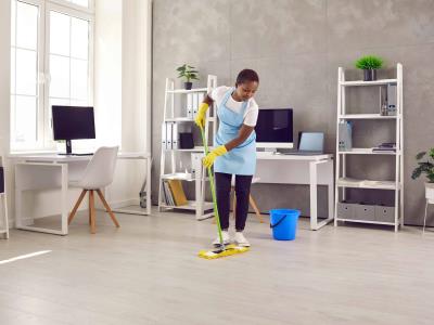 Hogares apoyan aumento salarial a trabajadoras del hogar