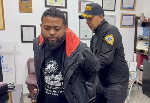 Hombre acusado de matar a otro se entregó a la justicia en SFM