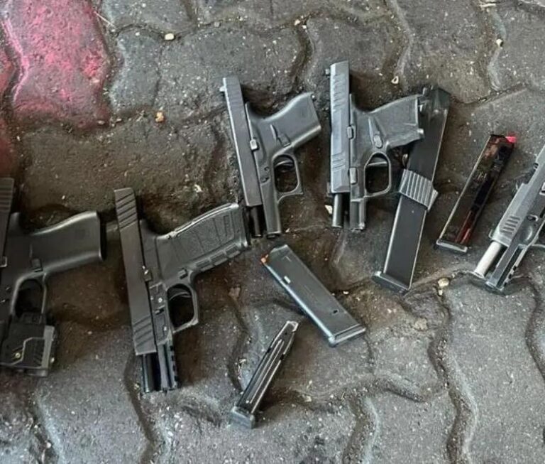 Incautan 5 pistolas en operativo contra tráfico de armas en Haina Oriental