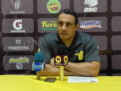 Julio Duquela marca el paso con los Gaiteros de Zulia en Venezuela