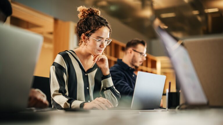 LinkedIn anuncia las 25 mejores empresas para crecer profesionalmente en México en 2025