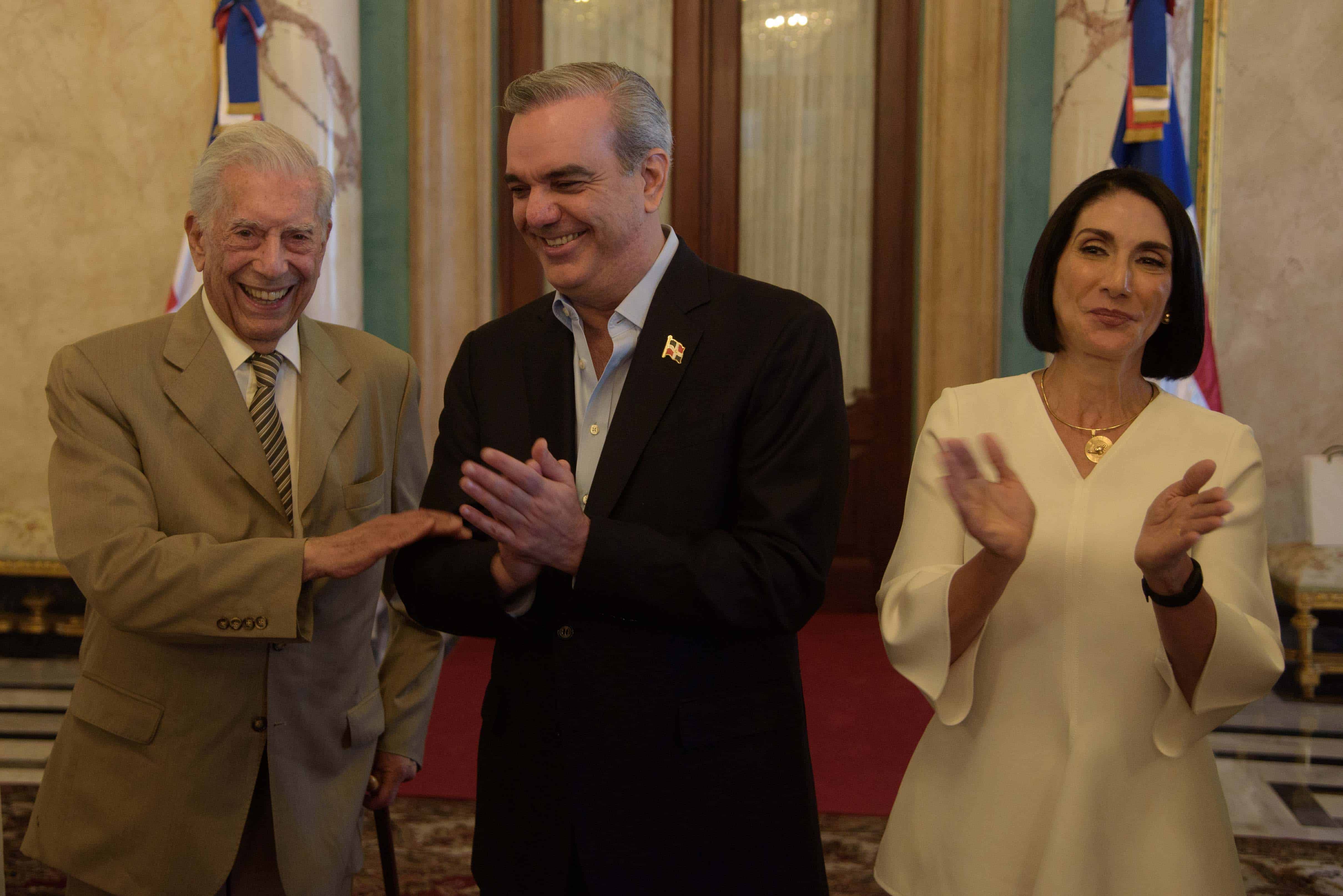 Visita de Mario Vargas Llosa al Palacio Nacional en el 2023.
