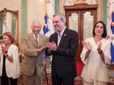 Mario Vargas Llosa recibió la nacionalidad dominicana en 2023