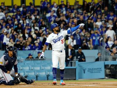 MLB: Teoscar Hernández pega jonrón de dos carreras, Dodgers ganan