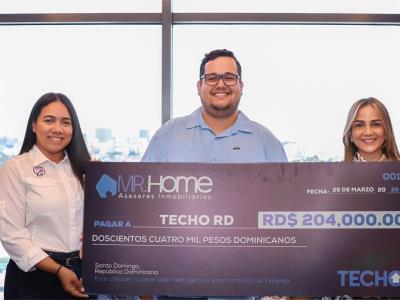 Mr. Home y Lidom entregn fondos a la Fundación Techo