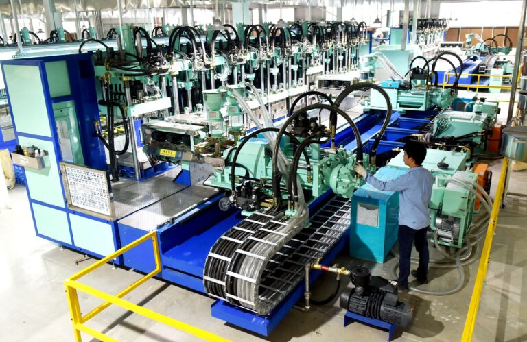 ¿Por qué es imposible para la mayoría de las pequeñas empresas fabricar en EE UU?