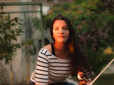 Posponen concierto de violinista Danae Papamatthäou-Matschke