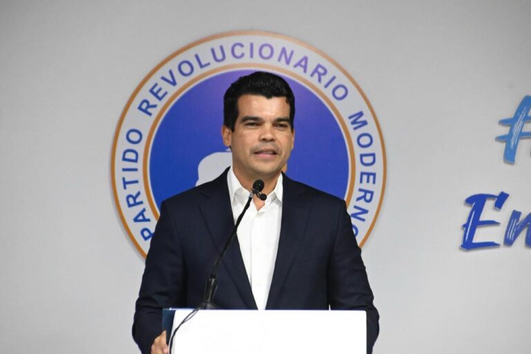 Presentan en Nueva York el equipo político del proyecto presidencial de Wellington Arnaud