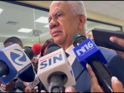Reprochan a Leonel y a Danilo por no iniciar muro fronterizo