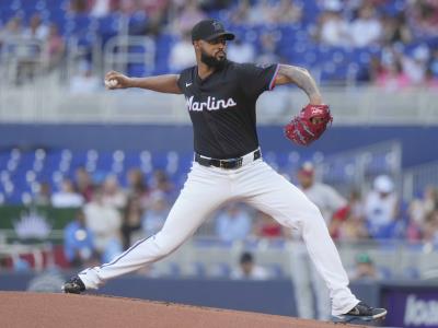 Sandy Alcántara logra su segundo victoria de la temporada