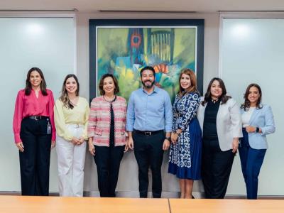 Superintendencia de Pensiones rindió homenaje a Persia Álvarez