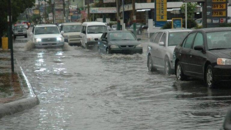 Una vivienda colapsada e inundaciones en Puerto Plata, Espaillat y Montecristi por lluvias