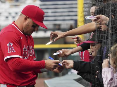"Va a ser una superestrella", dice Mike Trout sobre Junior Caminero