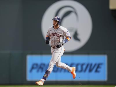 Walker y Jeremy Peña conectan jonrones, y Astros vencen