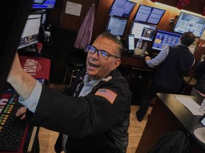Wall Street con buen cierre en verde tras decisión de Trump