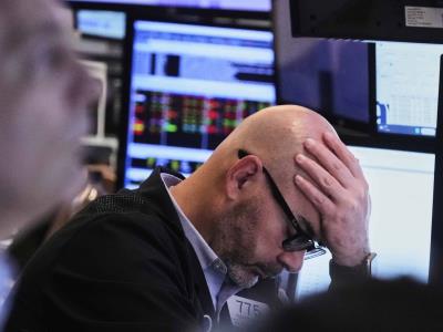 Wall Street vuelve a cerrar con caídas