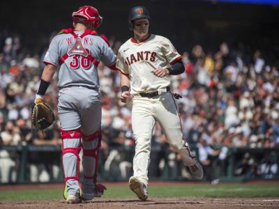 Yastrzemski conecta jonrón en la 10ma y Gigantes vencen 8-6 a Rojos
