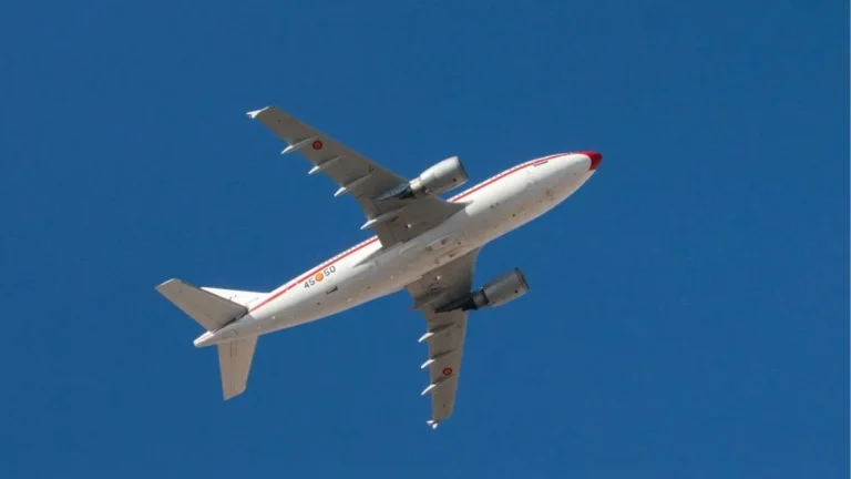 Vox cuestiona vuelo “secreto” de avión oficial español hacia República Dominicana