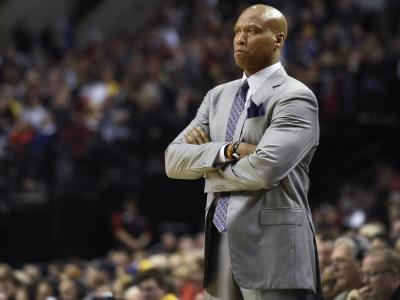 Acusan a Byron Scott de agredir sexualmente a una adolescente en 1987