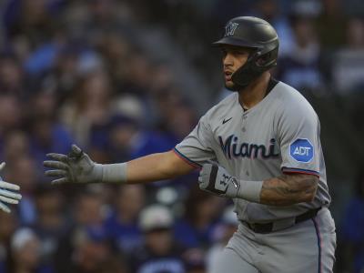 Agustín Ramírez voló la cerca y Miami evitó la barrida