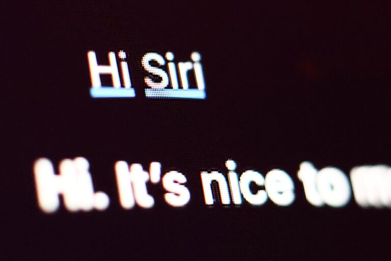 Apple Intelligence no despega y la empresa evalúa reconstruir Siri desde cero