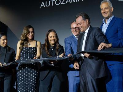 Autozama reinaugura su showroom