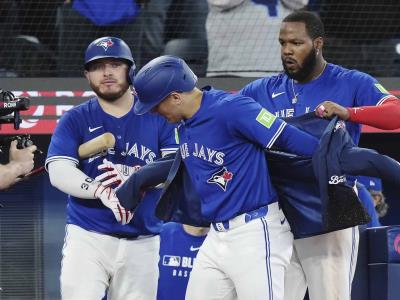 Azulejos aplastan 14-0 a Padres con siete carreras en la 8va entrada