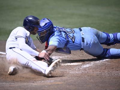 Caminero, dos dobles, anota y empuja y los Rays barrieron a Blue Jays