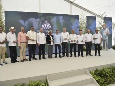 Celebran el Día del Agricultor en Moca