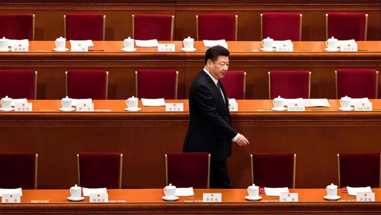 China prohíbe lujo y alcohol a sus funcionarios