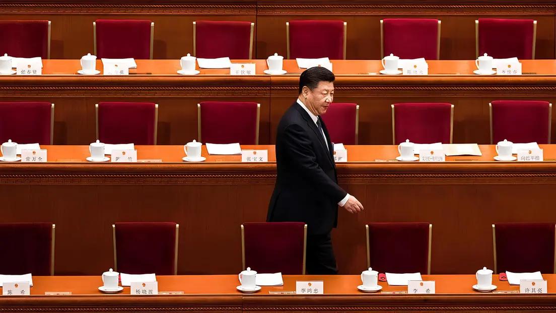 China prohíbe lujo y alcohol a sus funcionarios