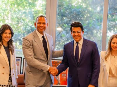 Collado y Alex Rodríguez anuncian millonaria inversión en Playa Grande