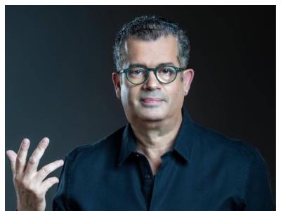 “Consuelo”, el primer disco en solitario de Roger Zayas