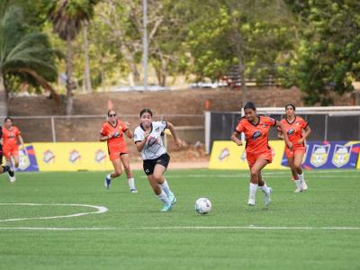 Copa Malta Morena: Iberia y St. George por el último de semifinales