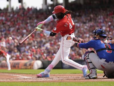 De la Cruz, jonrón y remolca 4 en triunfo 6-4 de Rojos ante Cachorros
