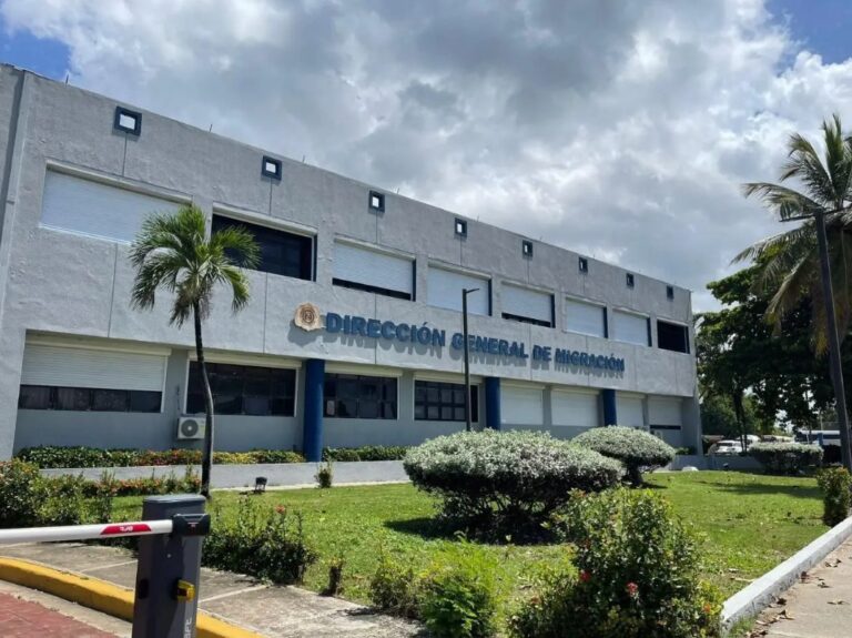 Detienen en Juan Dolio a 136 haitianos ilegales