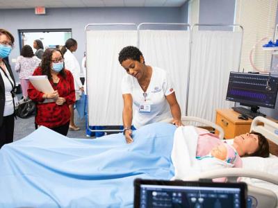 Dominicana de Cleveland Clinic logró su sueño de ser enfermera