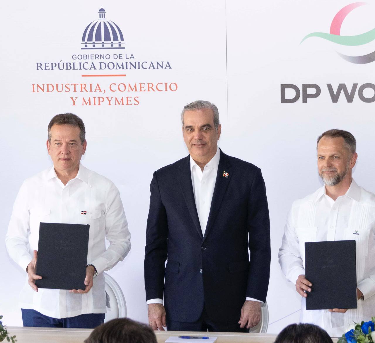 El Gobierno y DP World Dominicana firman un memorando para invertir US$760 millones